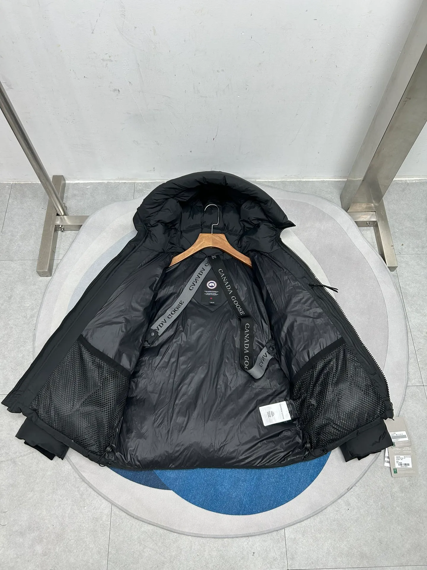 P980 Top Version 2282MB Crofton Puffer New Matte Men's Jacket Down Color: Black Black Label. Size: S M L XL XXL.